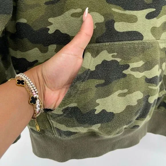 Champion Boys Green Camo Pullover Hoodie Sweatshirt Size Medium - Picture 11 of 14